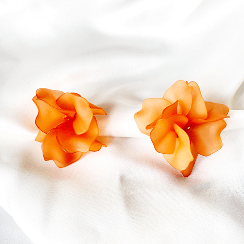 aros de flores hechos en resina