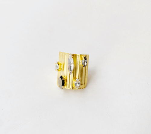 anillo dorado con cristal swarovski