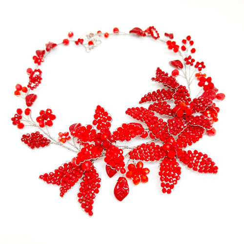collar de cristales rojo