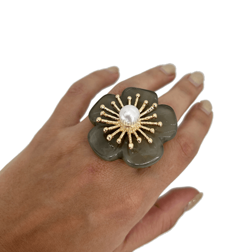 anillo gris de resina